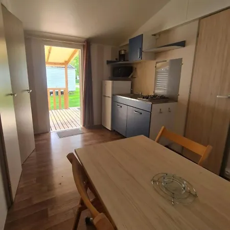 Bed & Breakfast Chez Philippe Et Sylvie - 2 Bungalows Pour 5 Proche Europa-Park Boofzheim