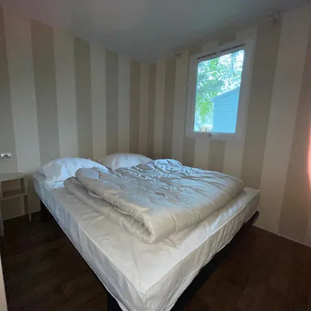 Chez Philippe Et Sylvie - 2 Bungalows Pour 5 Proche Europa-Park Bed & Breakfast